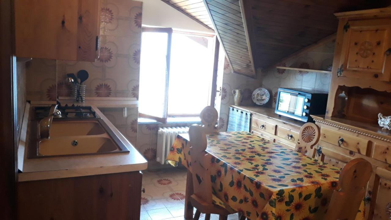 Appartement Casa Per Vacanze Degli Gnomi à Challancin Extérieur photo